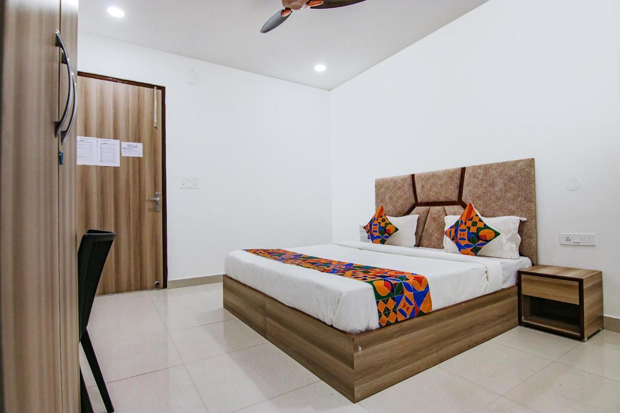 Fabhotel Grand 3*