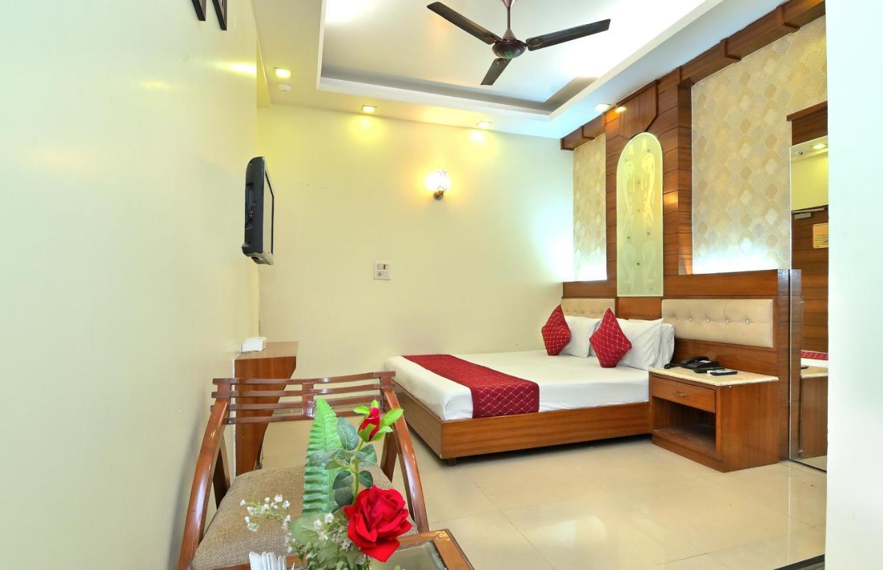 The Aster Karol Bagh Homely Atmosphere Hotel New Delhi