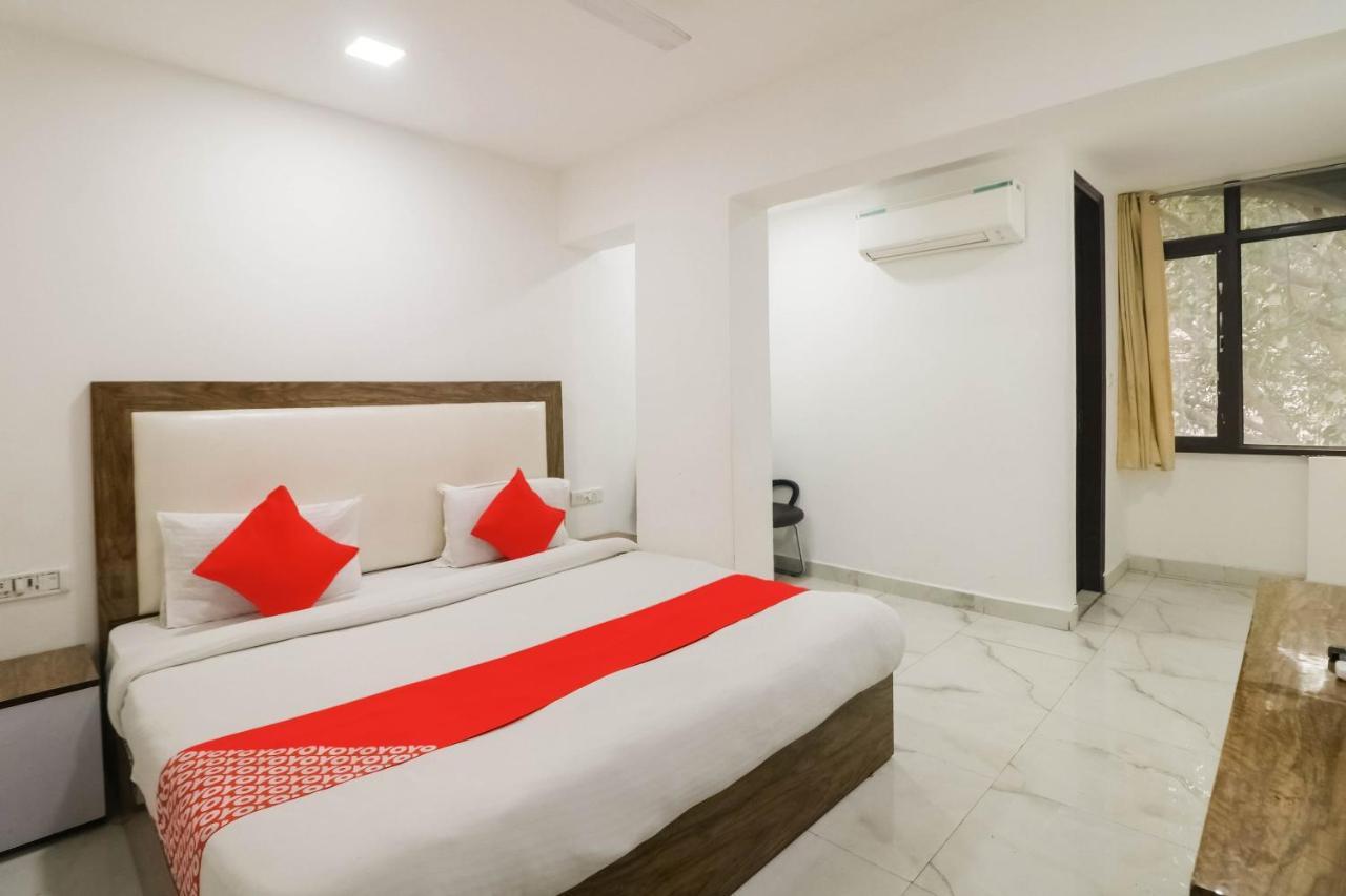 Super Townhouse South One Hotel 4*