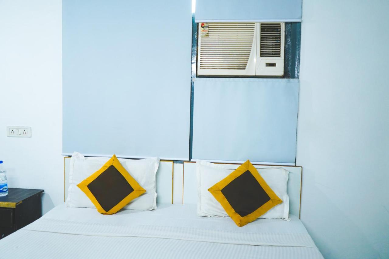 Hotel Premium Hauz Khas 2*
