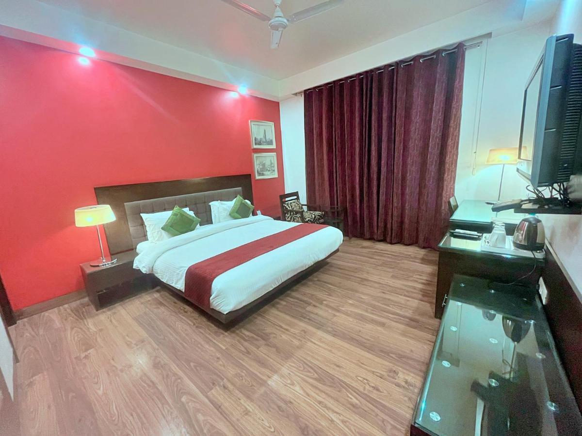 Amber By Orion Hotel