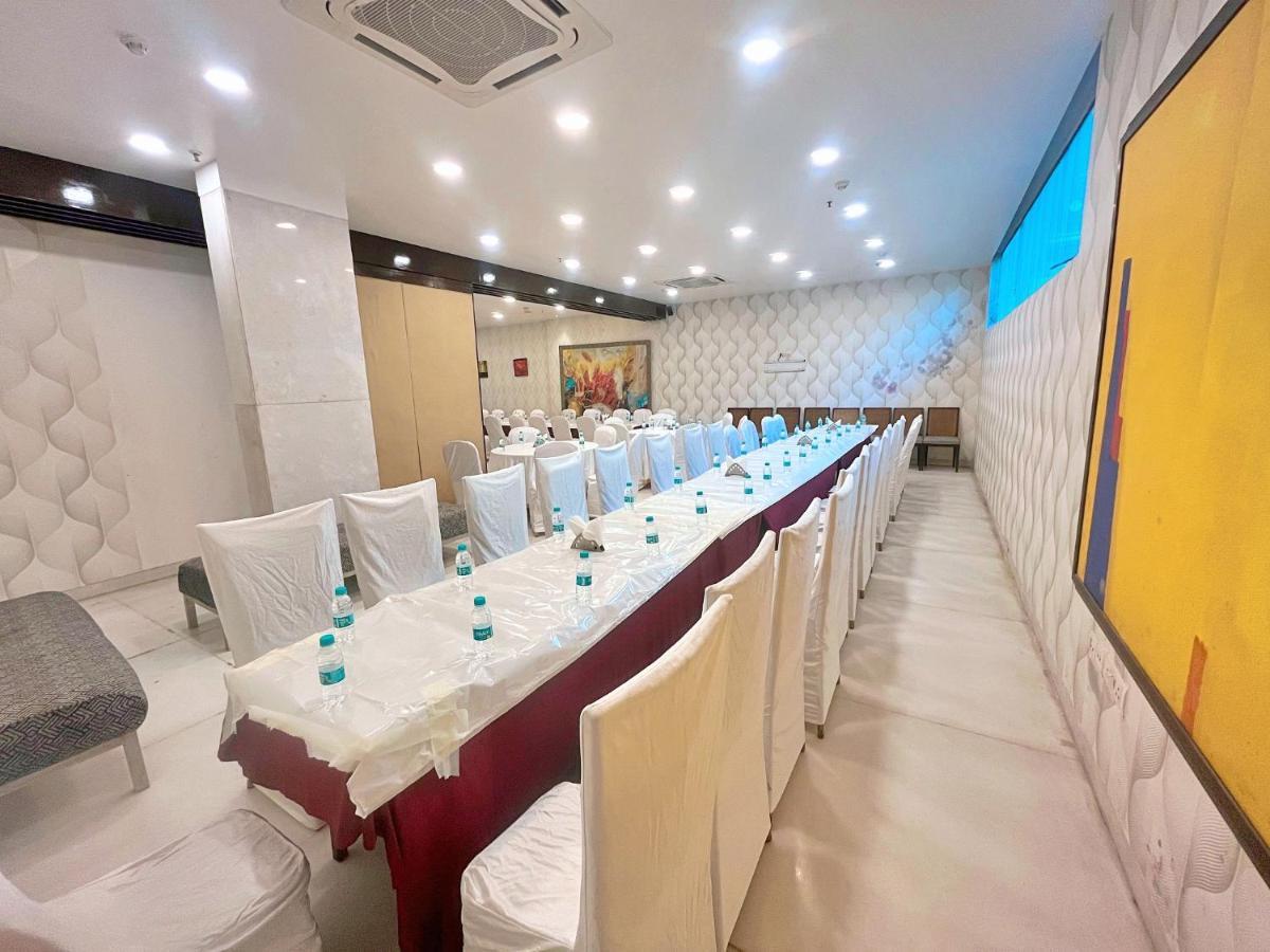 Amber By Orion Hotel 4*
