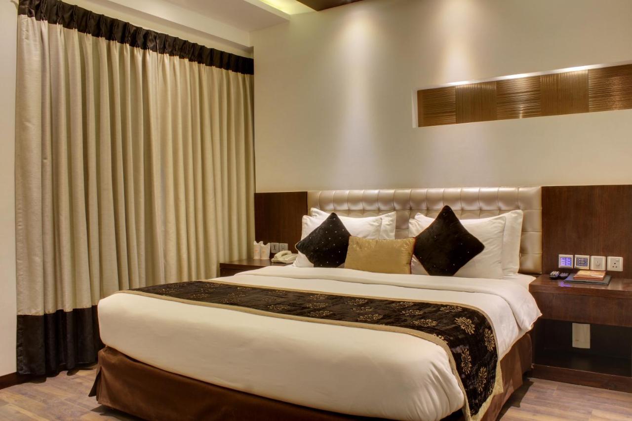 Grand Godwin - Complimentary Airport Pickup -near Ndls Railway Stn Nova Deli