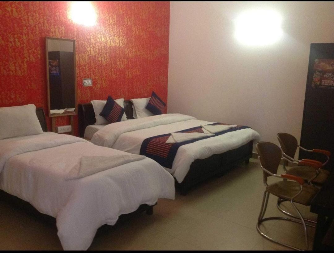 Oyo Galaxy Hotel New Delhi