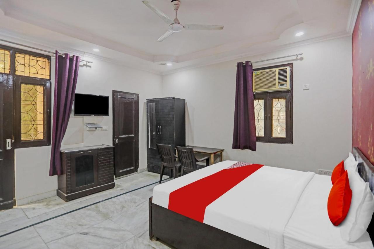 Hotel O Jpc Residency Near Dlf Avenue Saket 3*