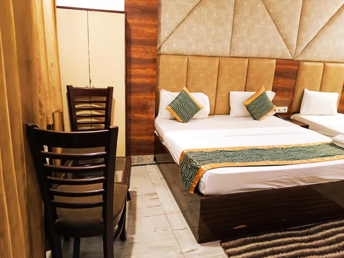 De Tark Near Igi Airport Delhi Hotel 4*