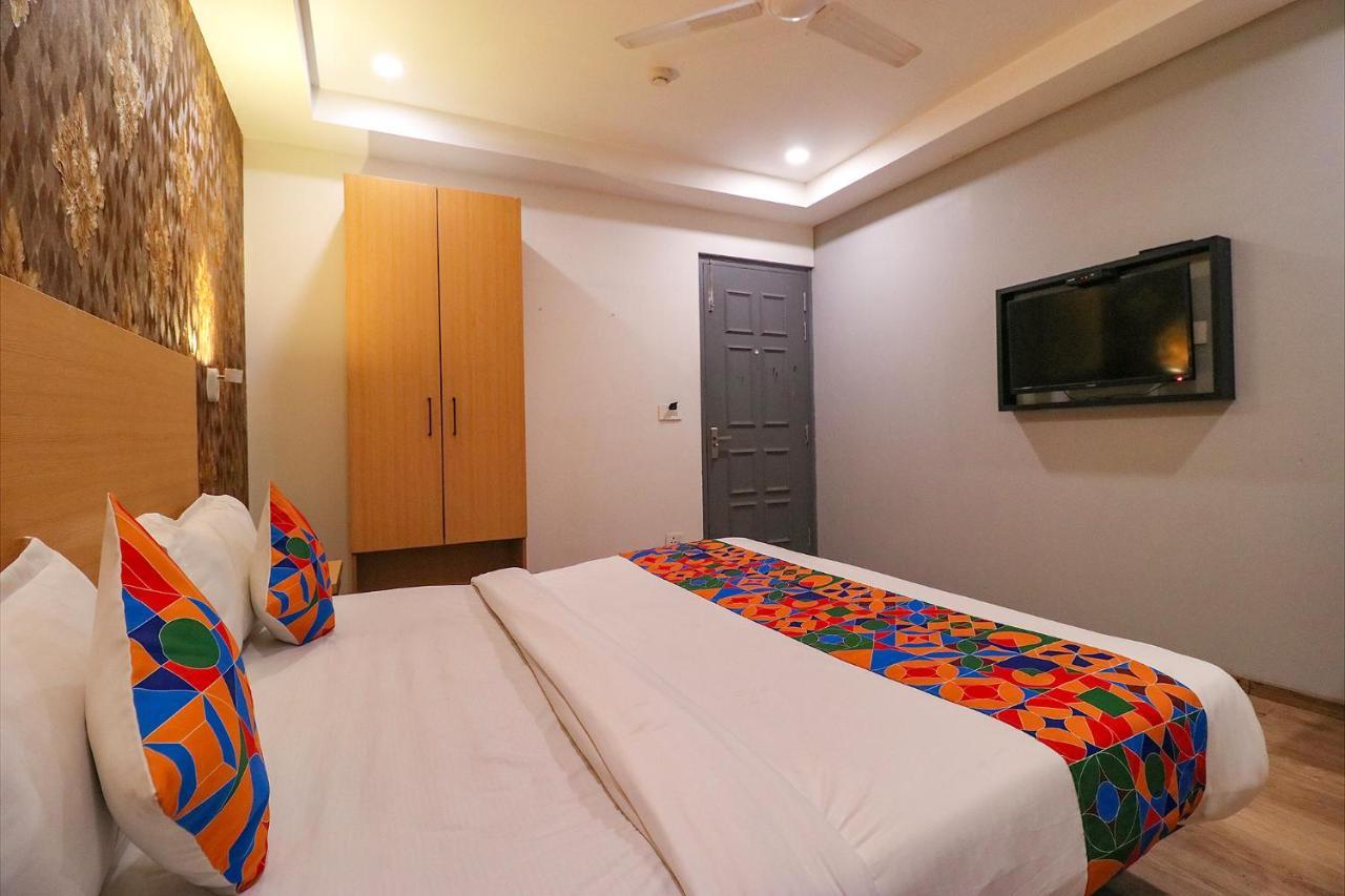 Fabexpress La Serene Gagan Vihar New Delhi