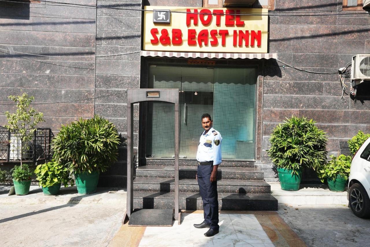 Hotel S & B East - Patel Nagar 3*