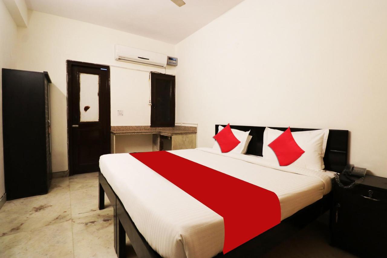 Oyo Diamond Near Lotus Temple Hotel 3*