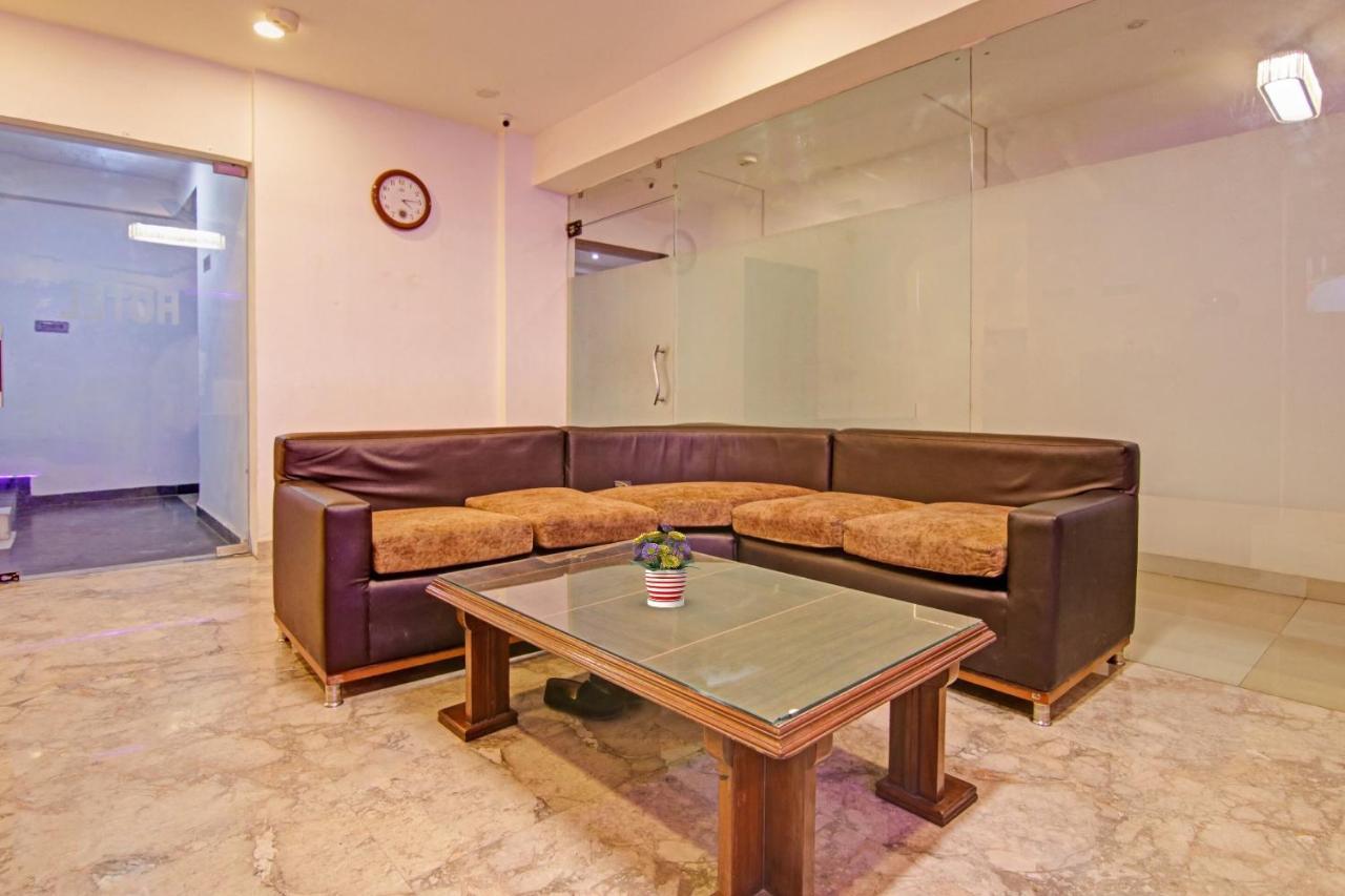 19 West 3*