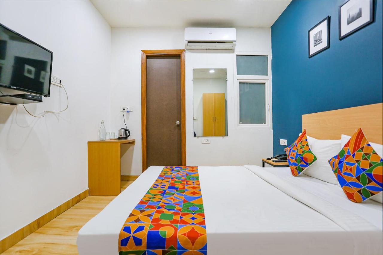 Fabhotel Silver Saffron Peera Garhi New Delhi