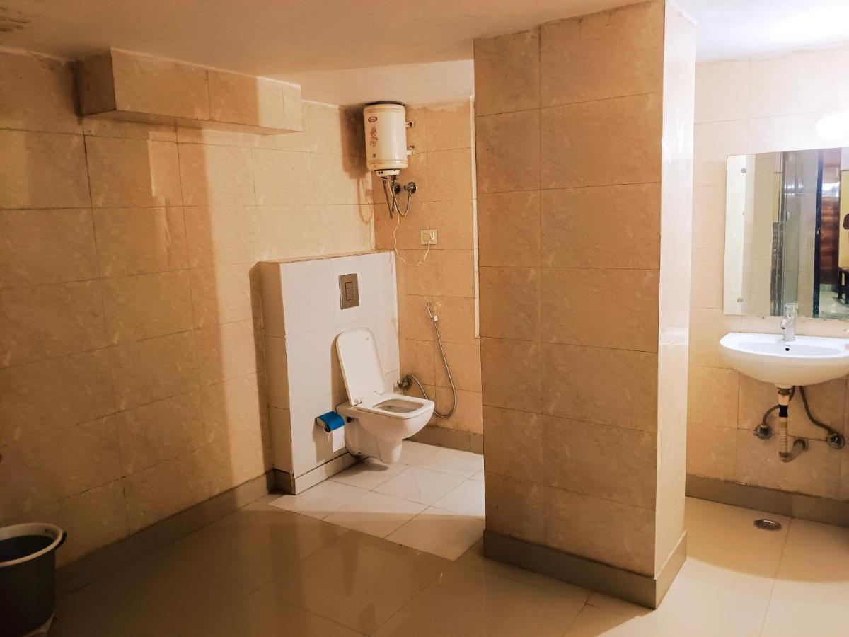 De Tark Near Igi Airport Delhi Hotel 4*