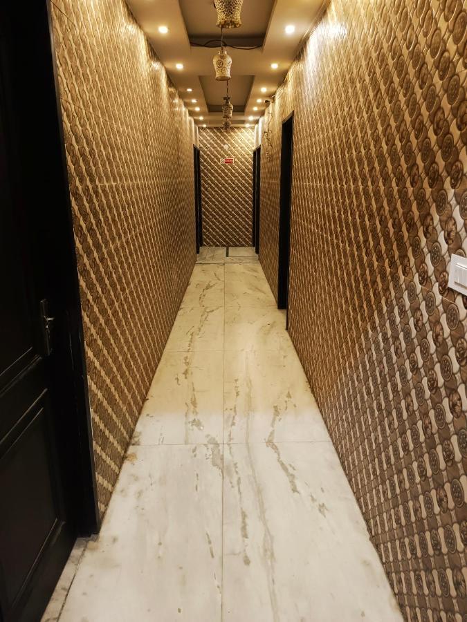 Hotel De Tark Near Igi Airport Delhi 4*