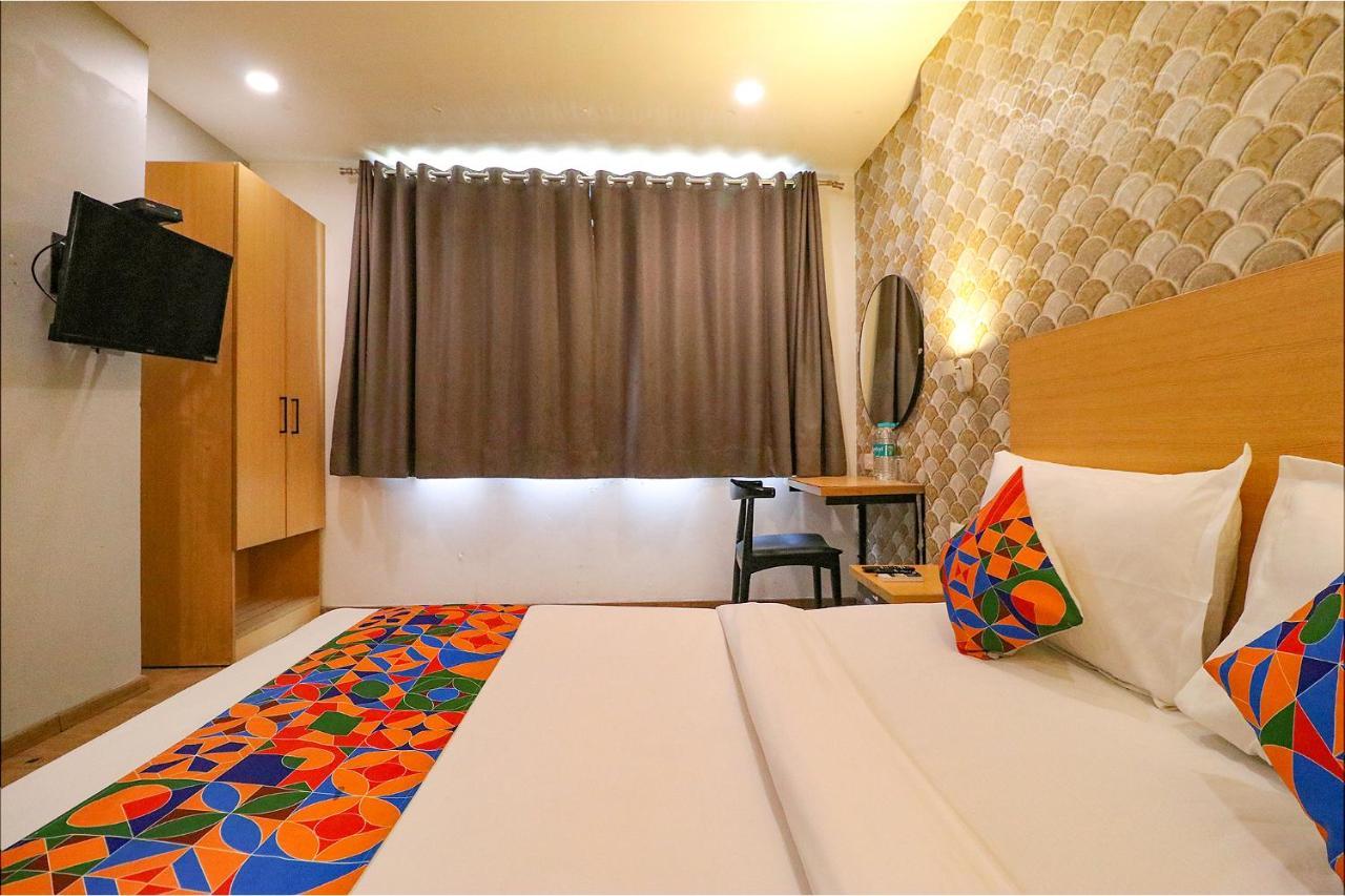 Hotel Fabexpress La Serene Gagan Vihar 4*