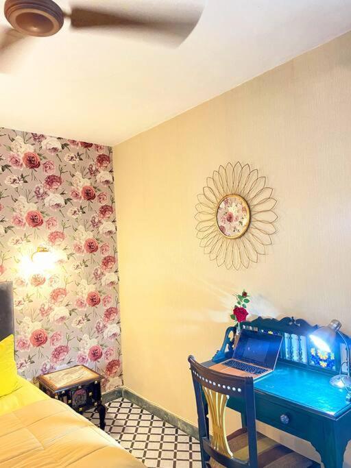Sukoon ,cozy ,private & Regal Terrace