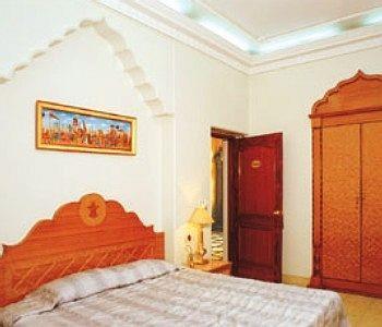 Bajaj Indian Homestay *