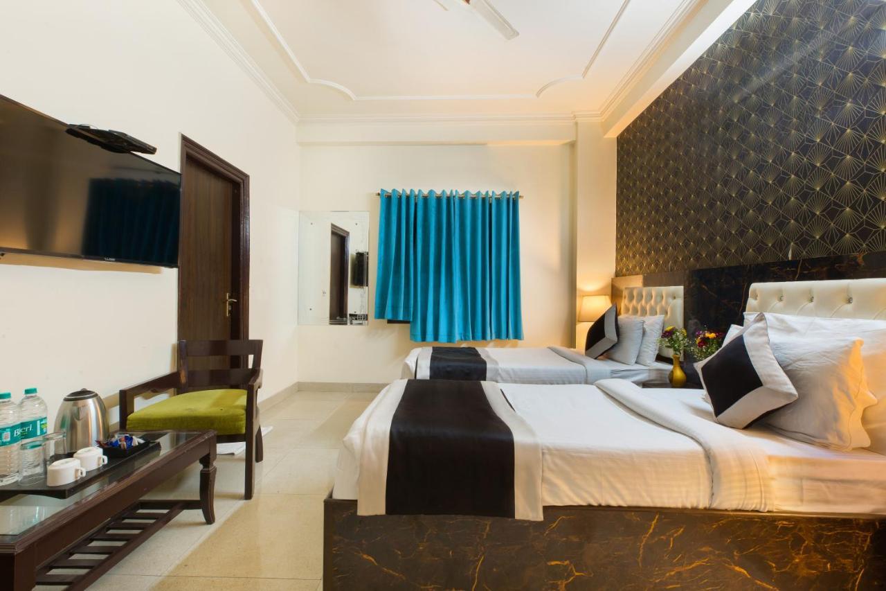 Hotel Opo The Alpino New Delhi