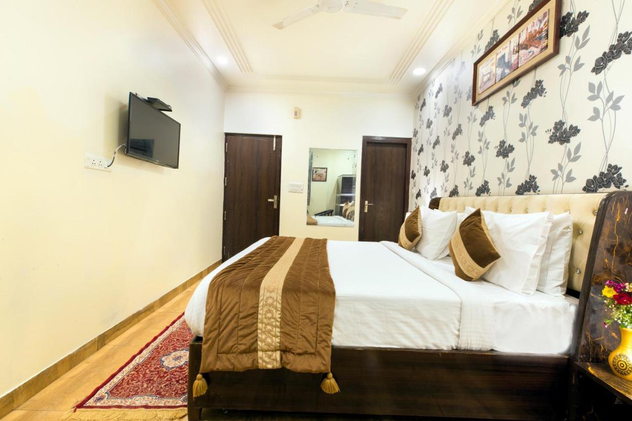 Opo The Alpino Hotel New Delhi