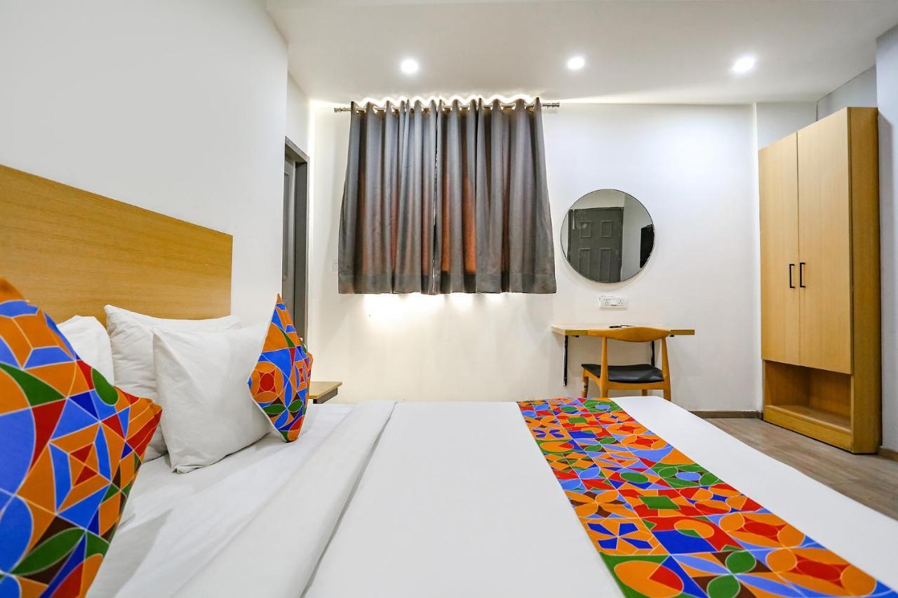Fabhotel Vat - Meera Bagh Hotel Delhi (National Capital Territory of India)