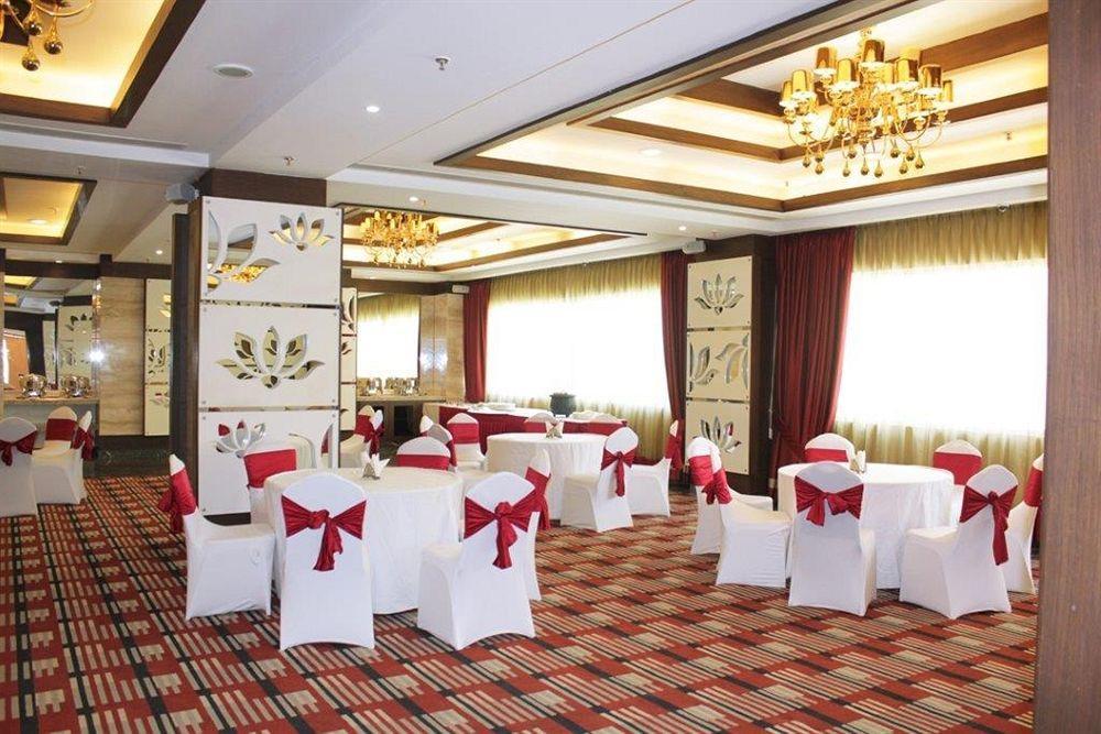 The Golden Palms & Spa, Delhi 4*