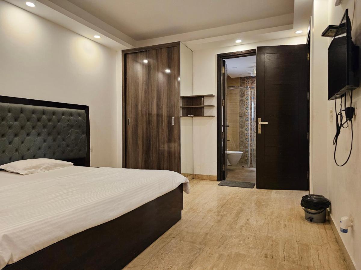 Palatial 3bhk With Terrace! Greater Kailash 1 Nova Deli