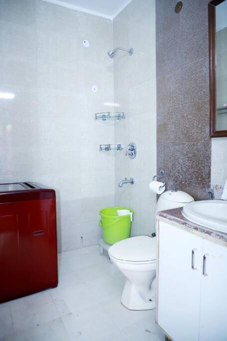 Divine India Service 3bhk 1b Saket Apartamento *
