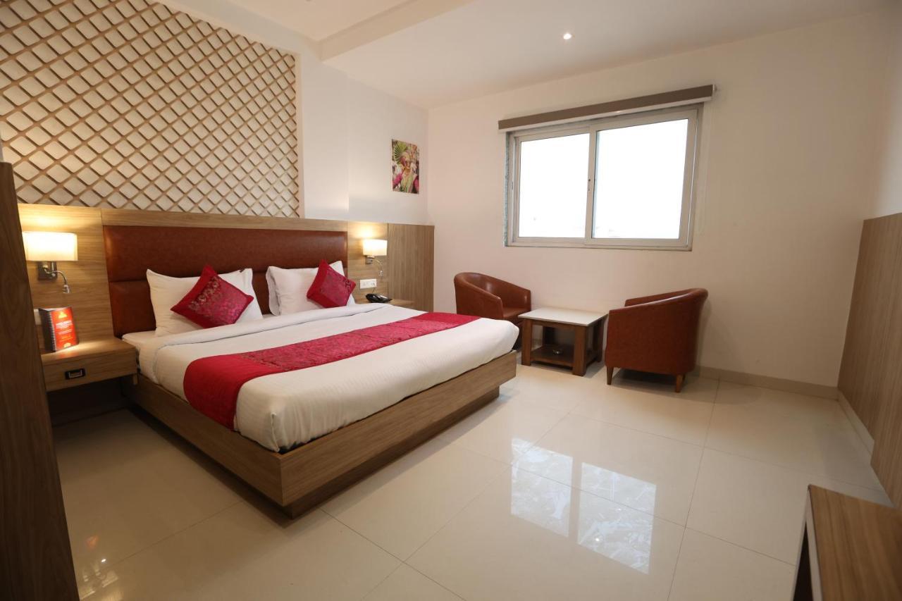 Hotel The Elevate - Near Delhi International Airport New Delhi