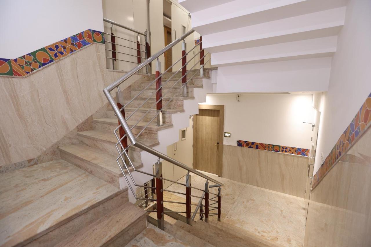 Hotel The Elevate - Near Delhi International Airport
