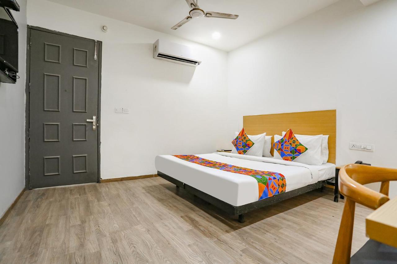 Fabhotel Vat - Meera Bagh Delhi (National Capital Territory of India)