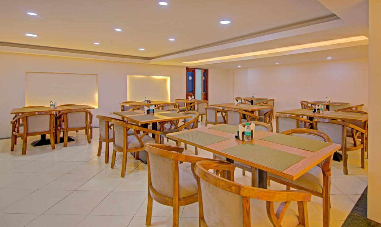 Hotel Treebo Corporate Park Nova Deli