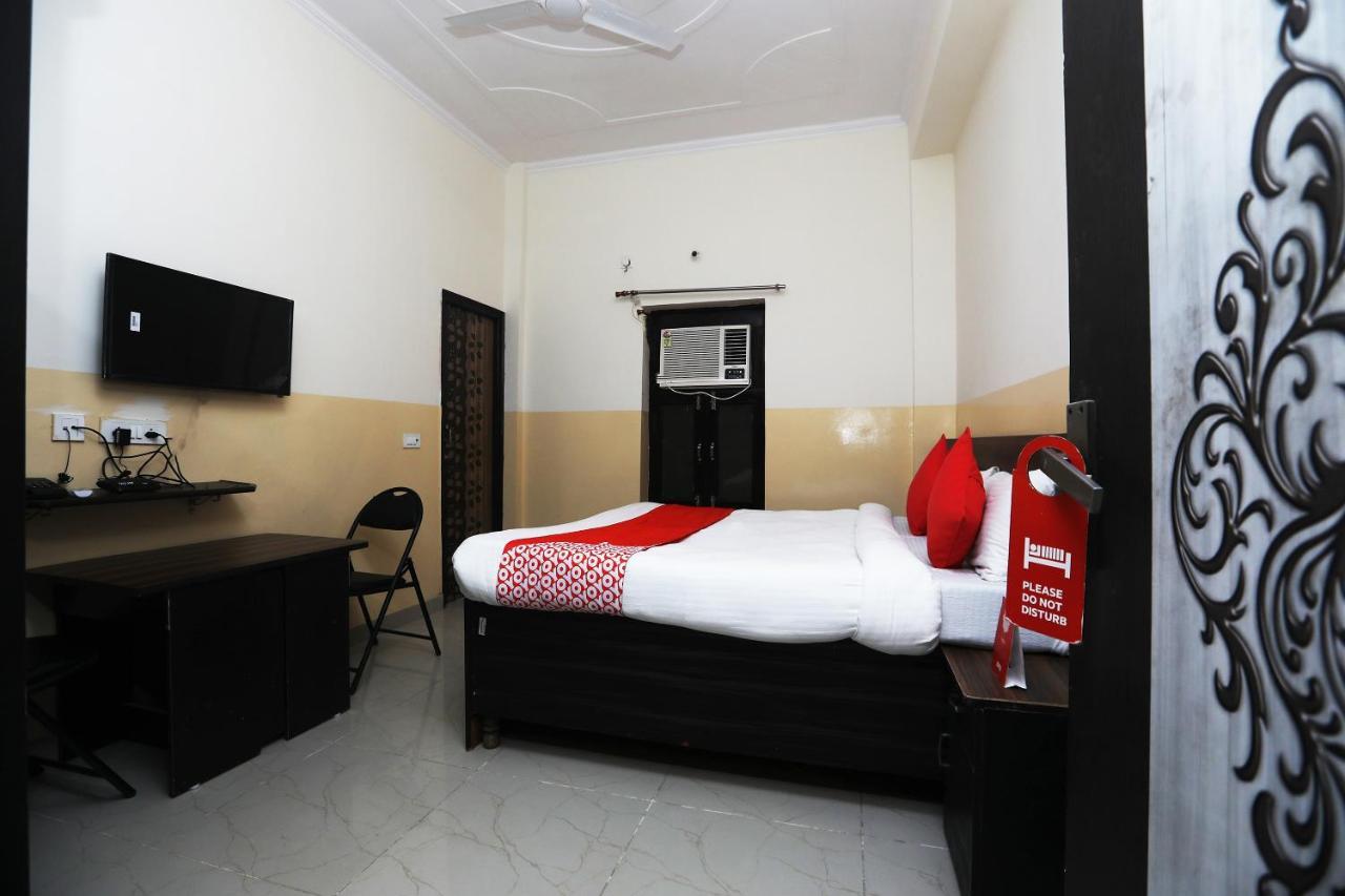Oyo The Nest - Knowledge Park Near Pvr Ansal Plaza Greater Noida 3*