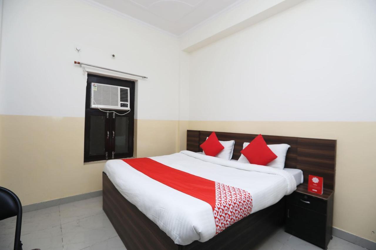 Oyo The Nest - Knowledge Park Near Pvr Ansal Plaza Greater Noida Hotel