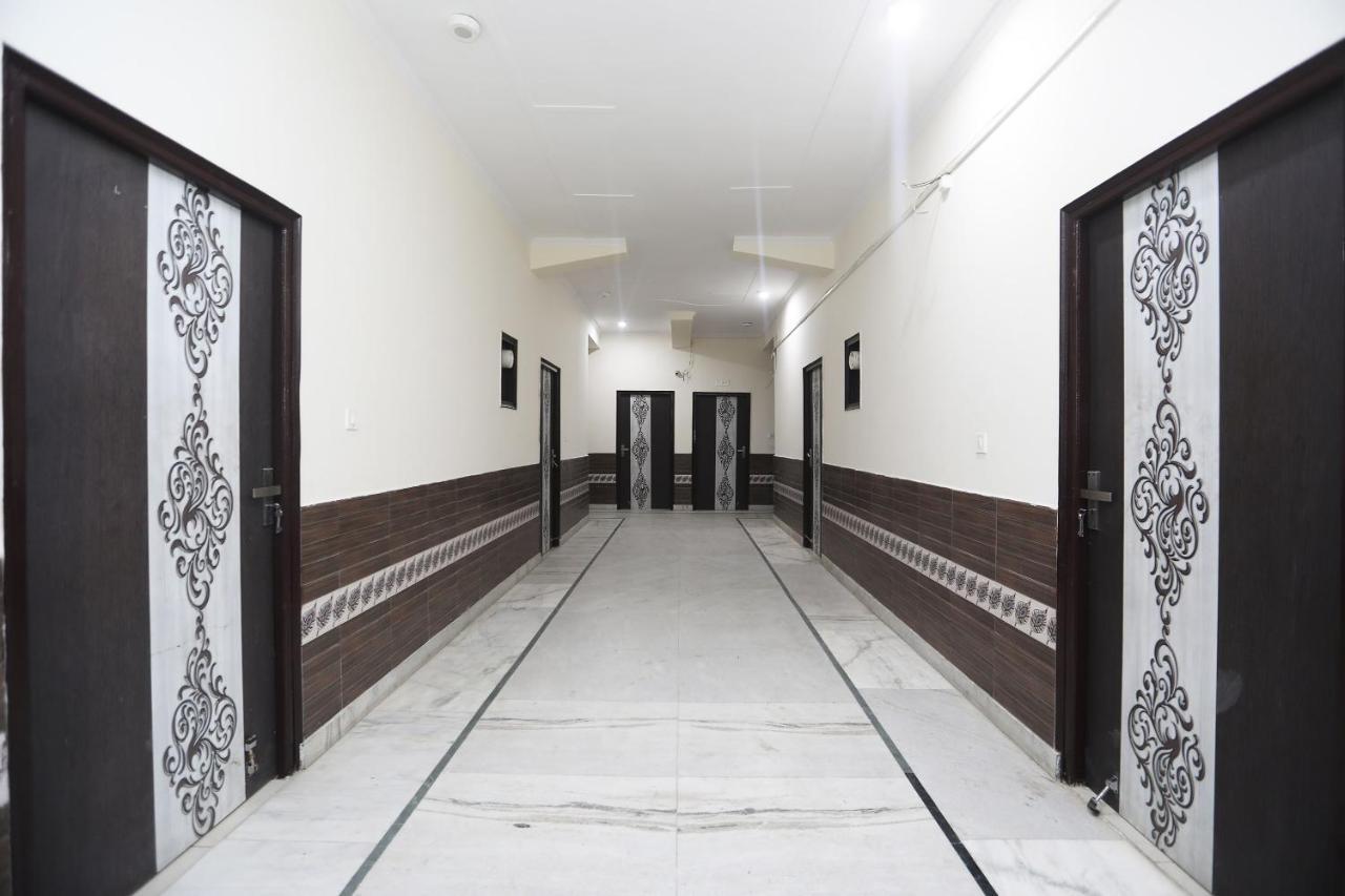 Oyo The Nest - Knowledge Park Near Pvr Ansal Plaza Greater Noida Hotel