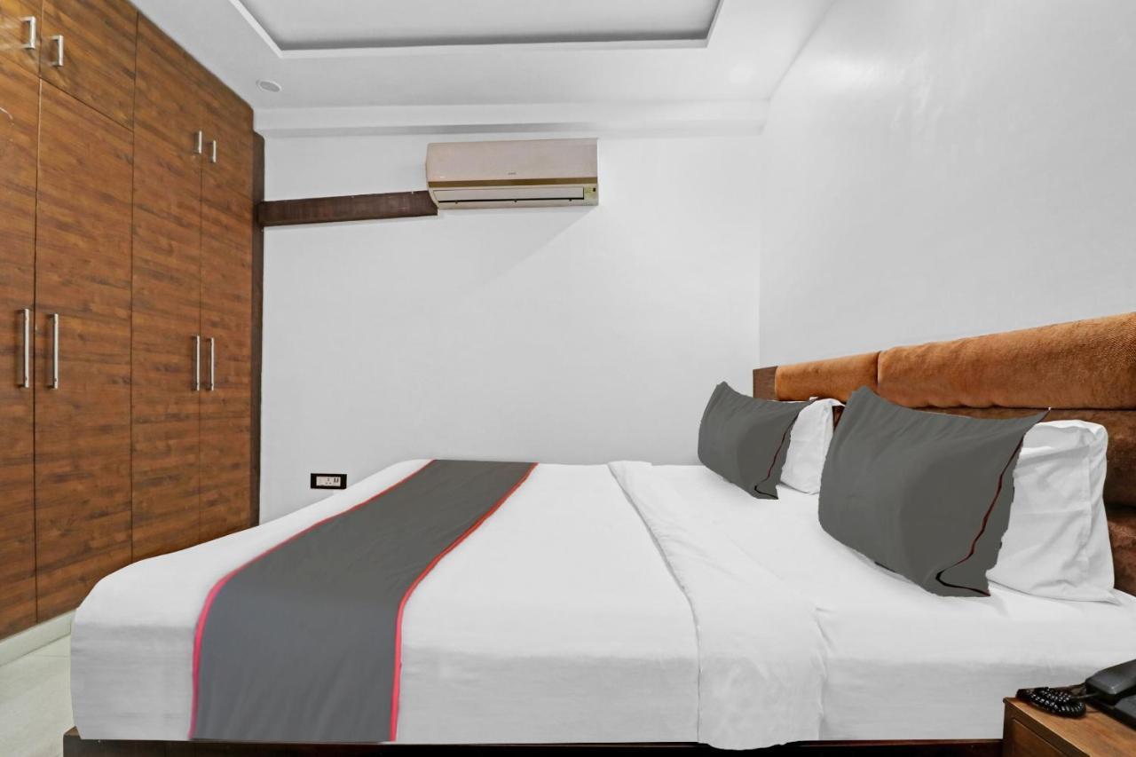 Hotel O Bharat Near Indira Gandhi International Airport 3*