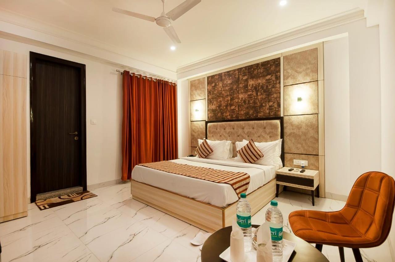 Almora Near Delhi Airport Hotel