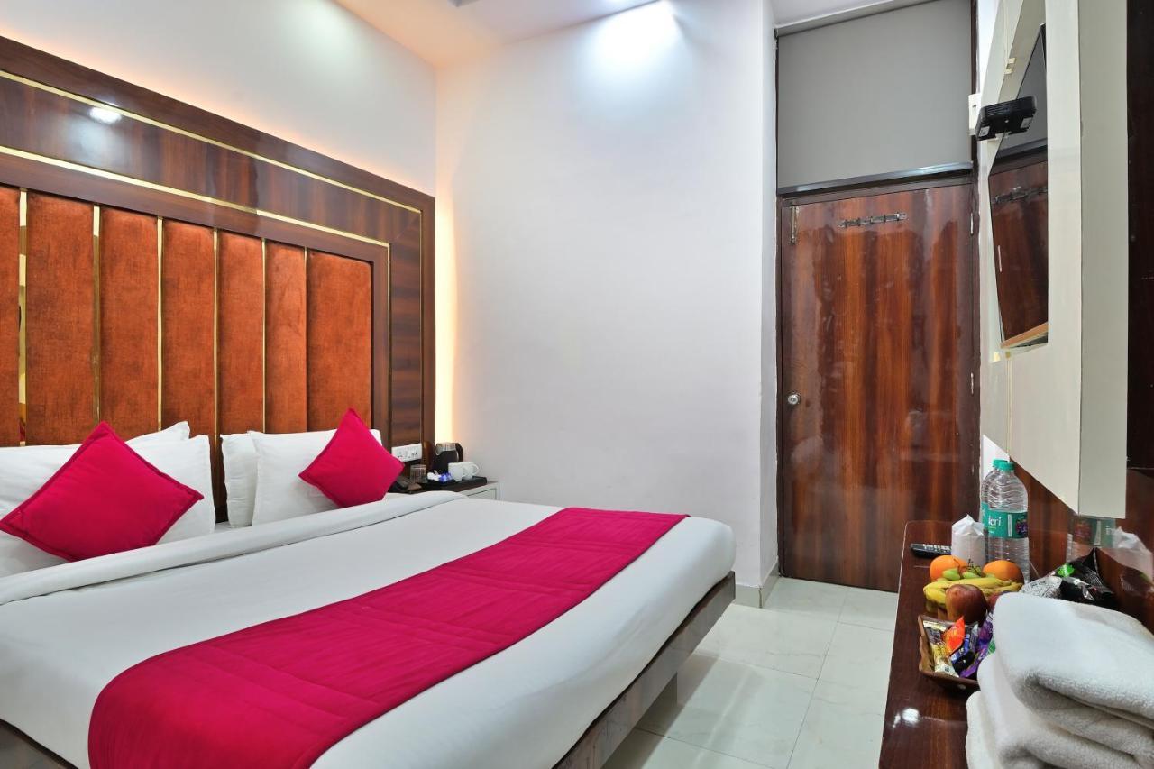Star - Budget Friendly Hotel