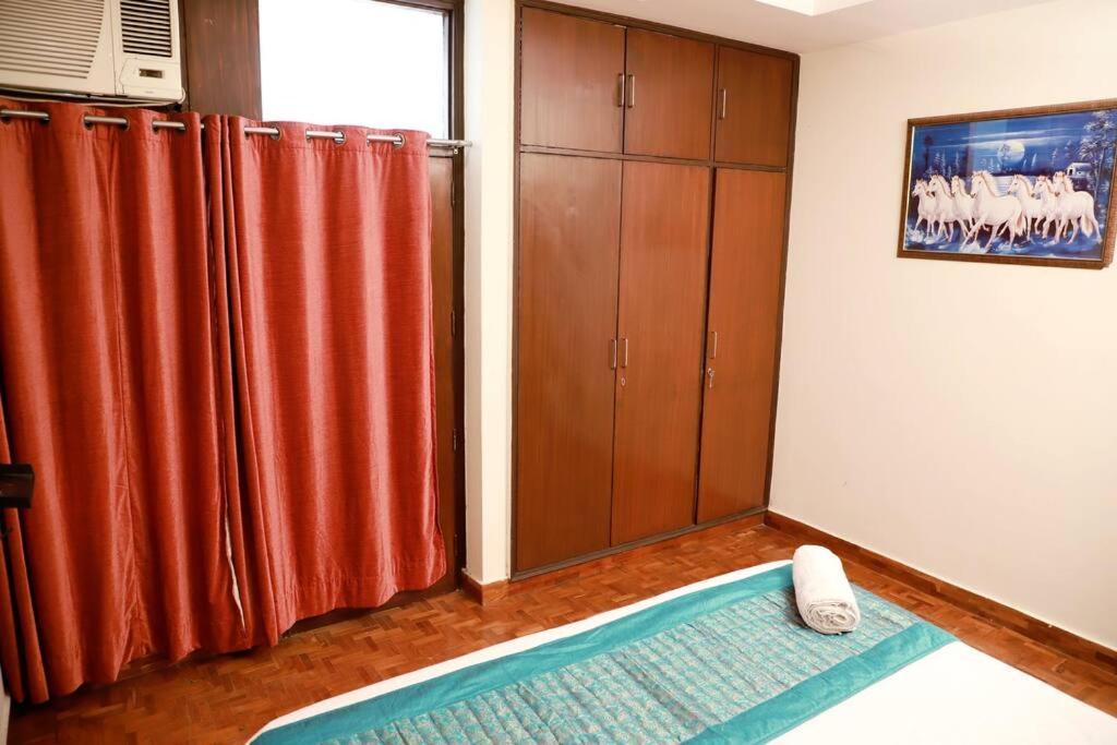 Divine India Service 3bhk 1b Saket Nova Deli