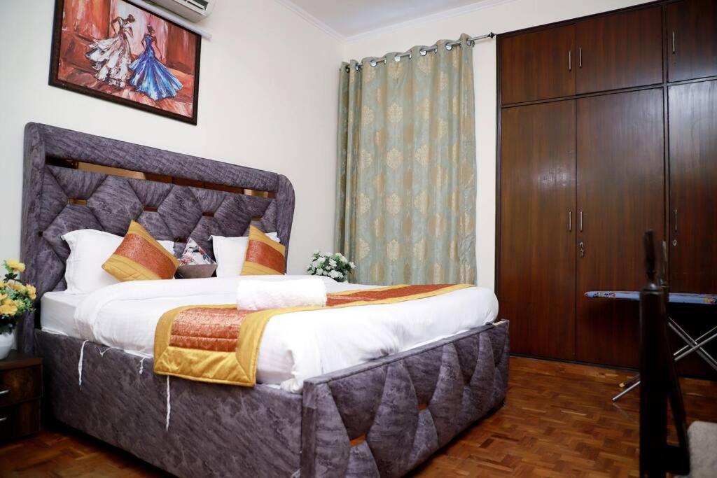 Apartamento Divine India Service 3bhk 1b Saket *