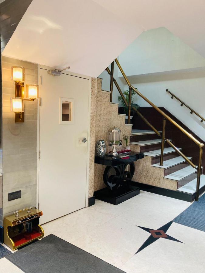 Aman Palace Hotel 3*
