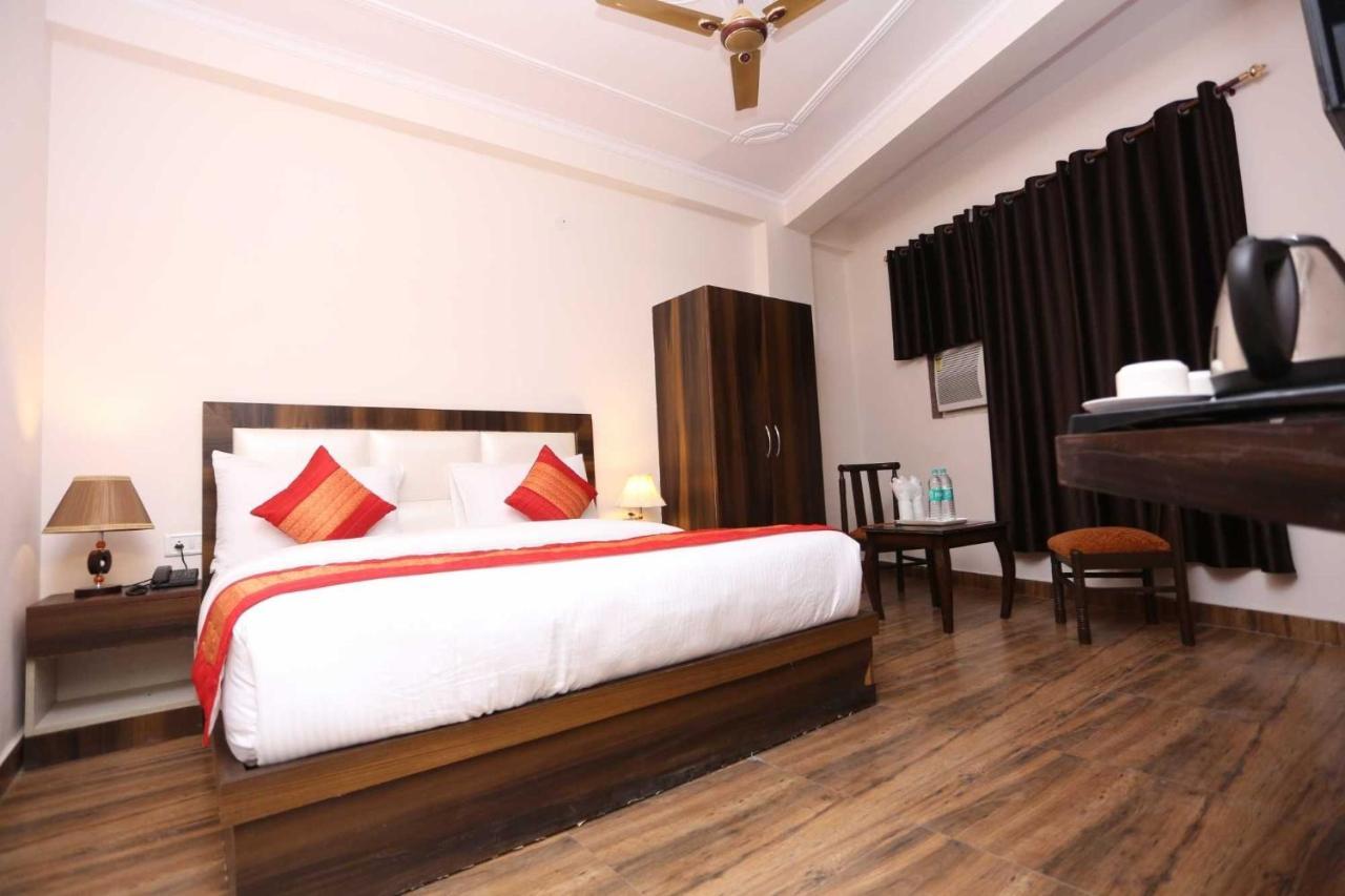 Admiral Suites Hotel New Delhi