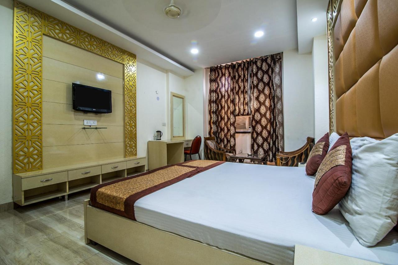 Capital O Orchid Garden Near Satyam Inox Patel Nagar 3*