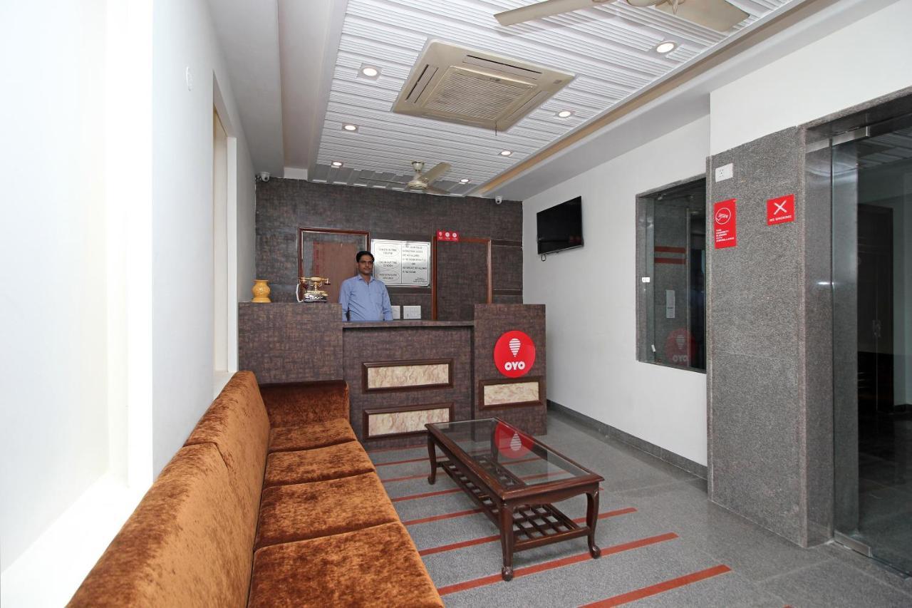 Oyo Blu Pebbles Near Delhi Airport 3* Nova Deli