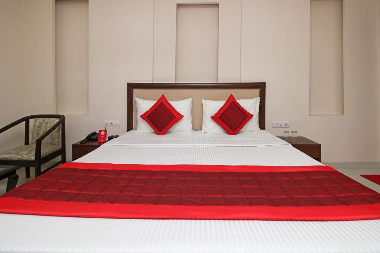 Oyo Blu Pebbles Near Delhi Airport