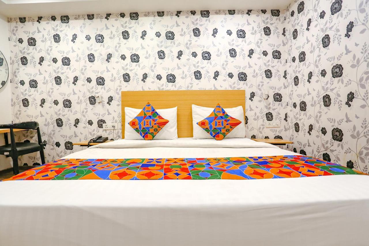 Fabhotel Blusky Hotel New Delhi
