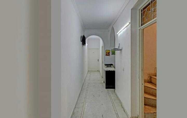 Oyo Max Residency Near Dlf Avenue Saket 3*