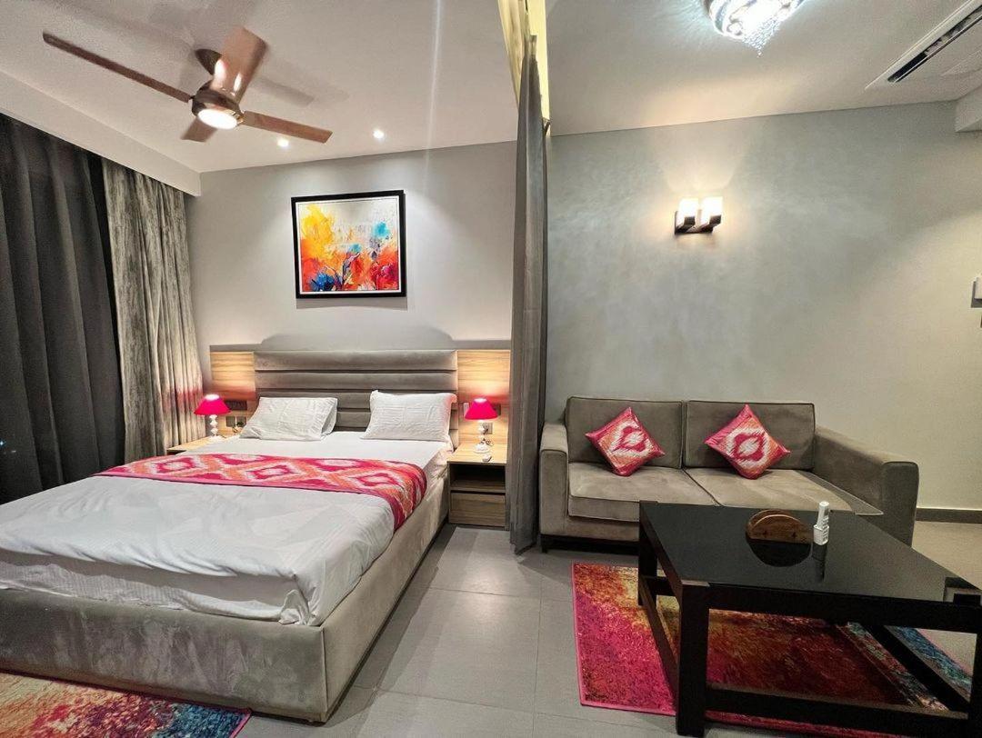 Apartment 21st Karma Delhi *