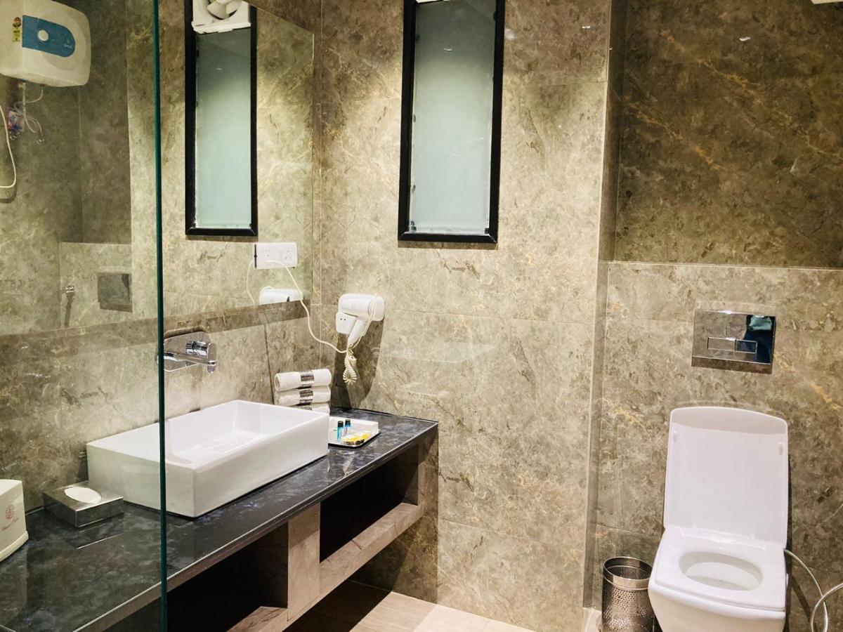 Aman Palace Hotel 3*