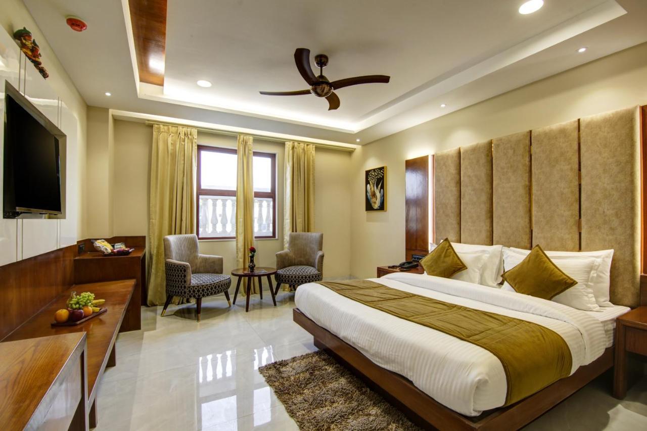 Hotel The Leena International -by Haveliya