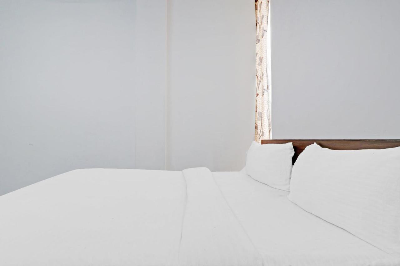 Hotel Town House Near M2k Cinema Pitampura Nova Deli