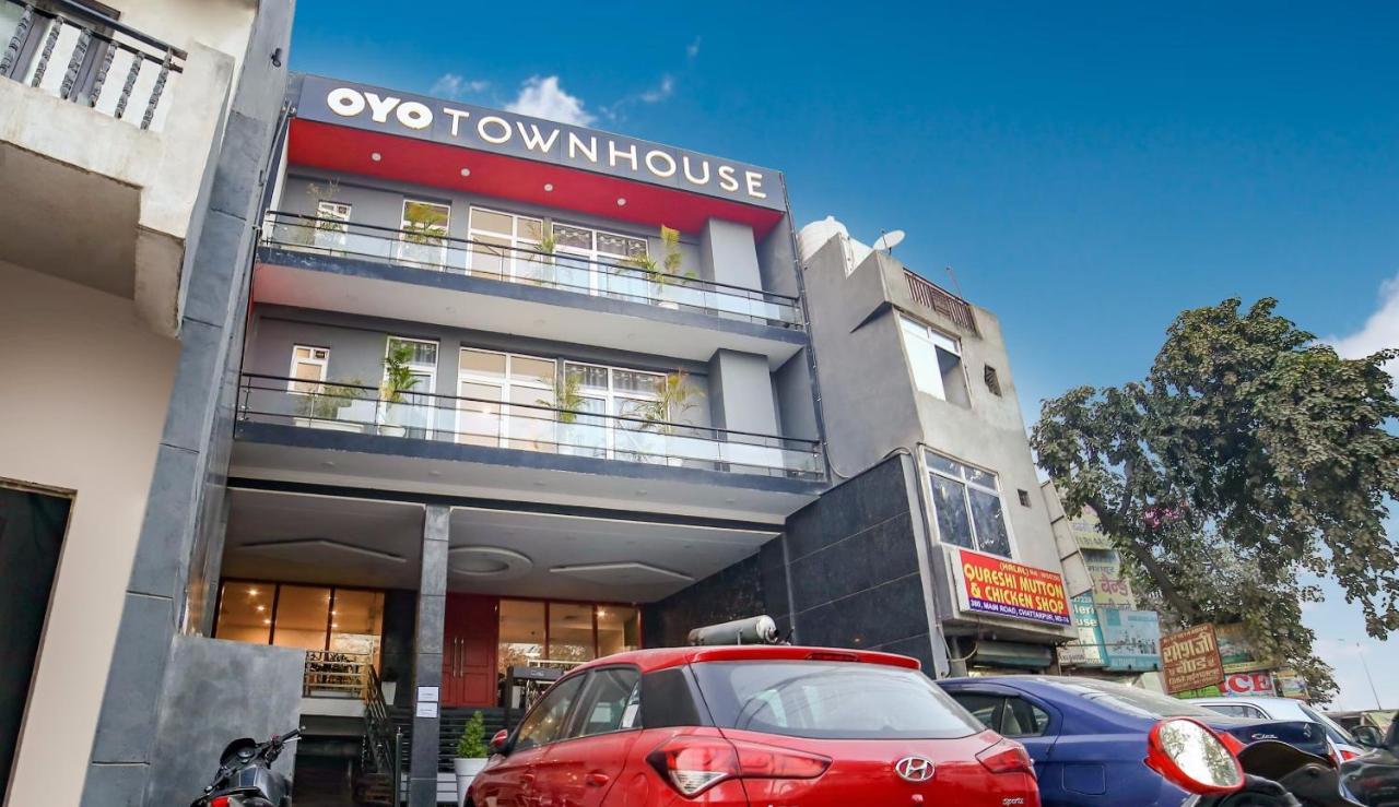 Townhouse Chattarpur Opp. Tivoli Garden Near Chhatarpur Metro Station Hotel